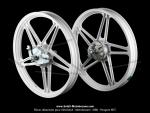 Roues (Jantes) avants / arrires compltes - 17  x 1,6 - Blanches - type Bernardi - pour Peugeot 103 MVL / VOGUE (la paire)
